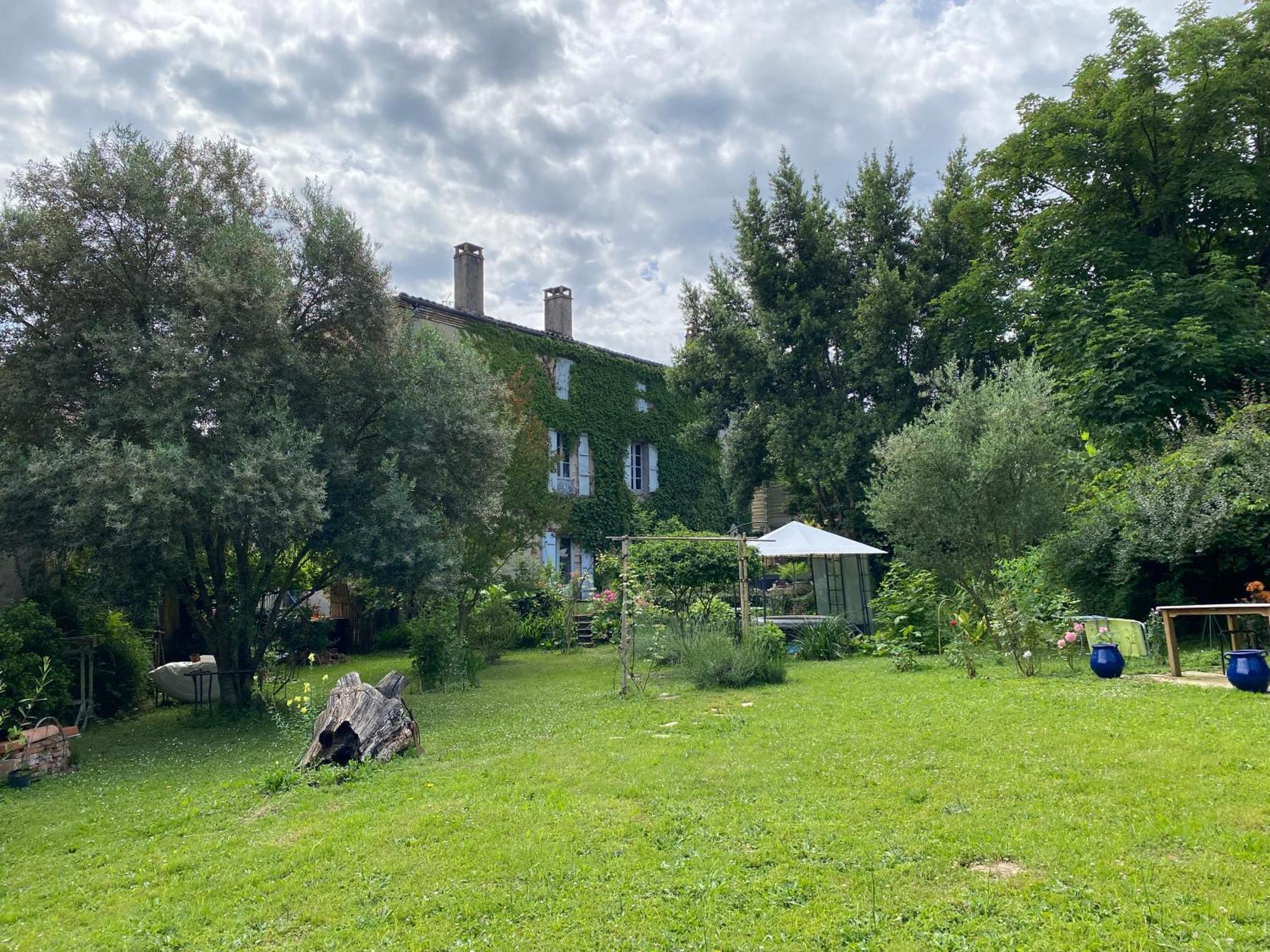 Au Jardin Y Moissac Exterior foto